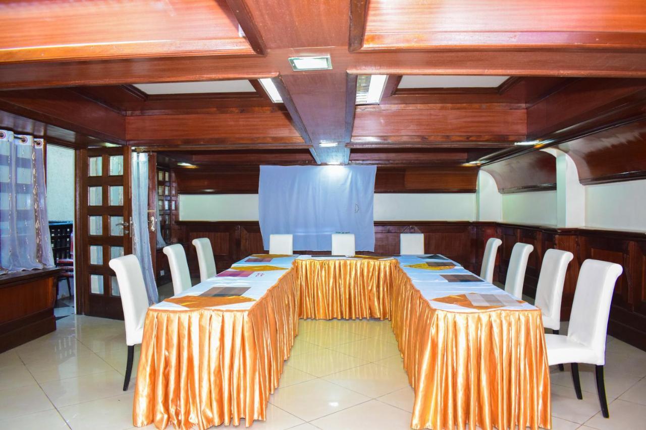 Vienna Woods Hotel Nakuru Exterior photo